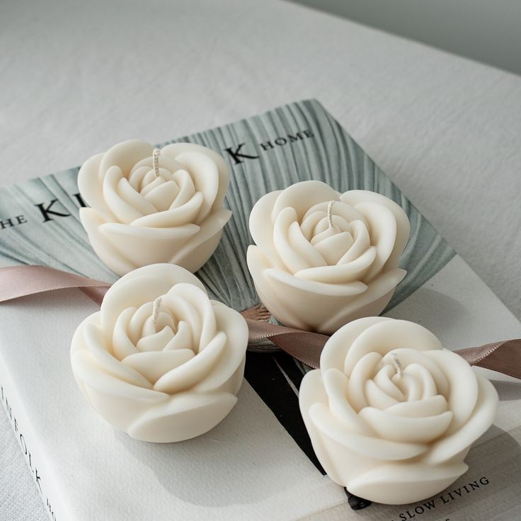 Rose fragrance candle