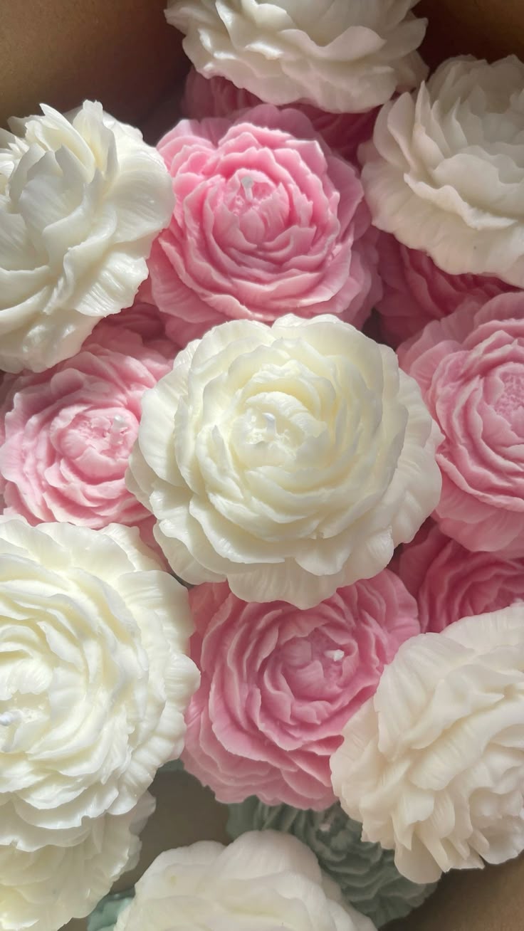 Scented peony candle palm wax